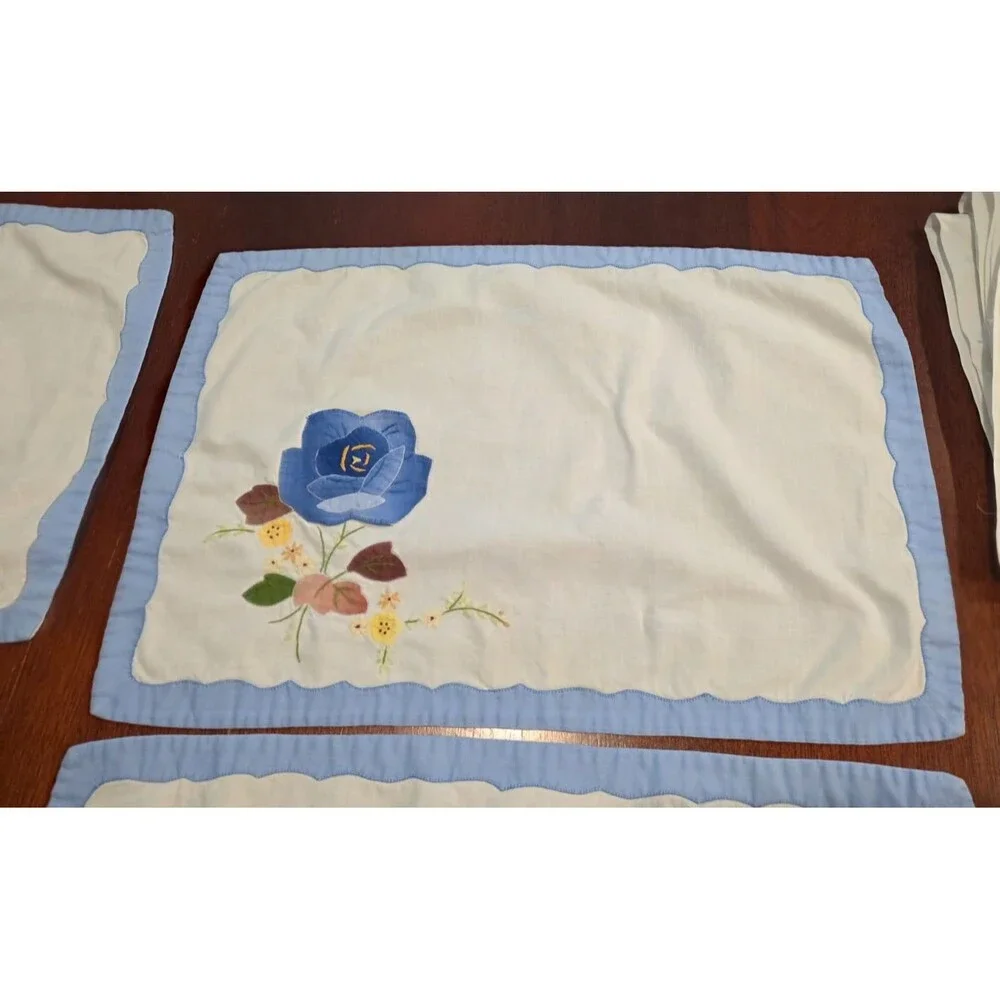 Vintage Floral Applique & Embroidered Placemats w/Napkins Set of 4